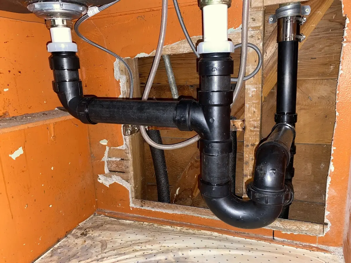 Professional Pipe Bursting equipment and tools on the job in Mount Plymouth